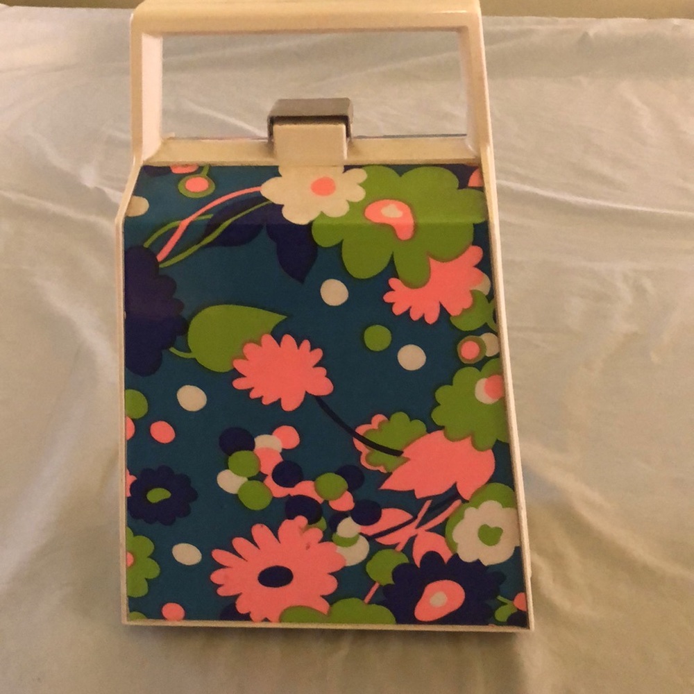 SOLD.  Vintage late 1950s early 1960s Hot Roller Set